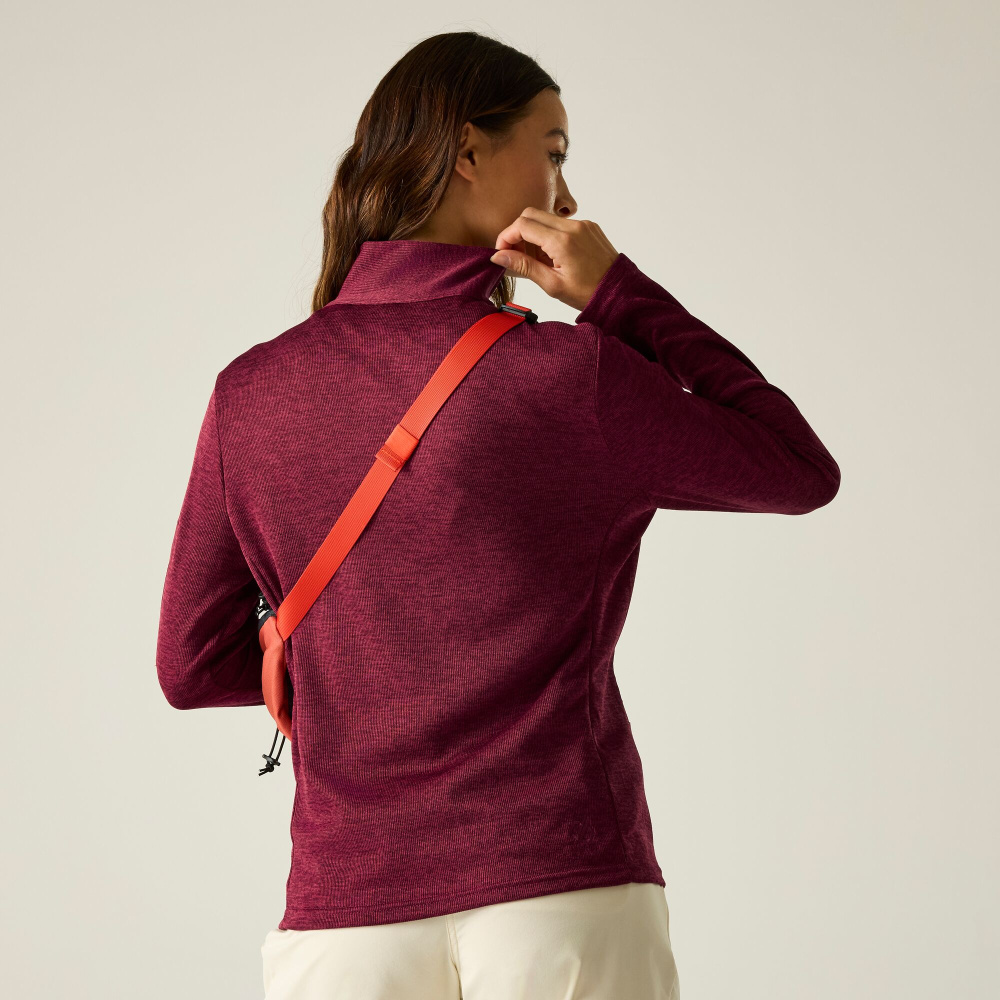 detail DARE2B Torrek II vínová dámská outdoor mikina pohodlná a funkční