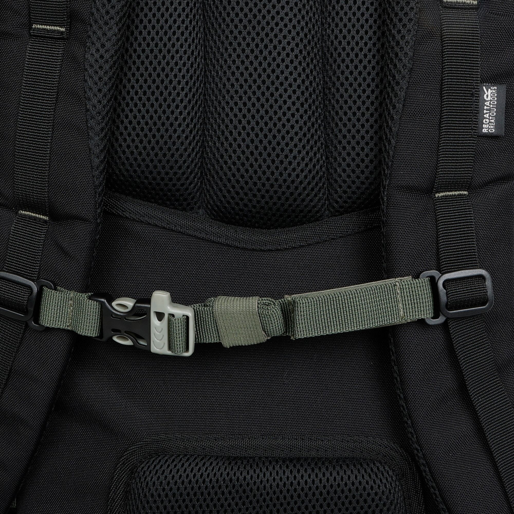 detail REGATTA Survivor černý uni outdoor batoh 35L