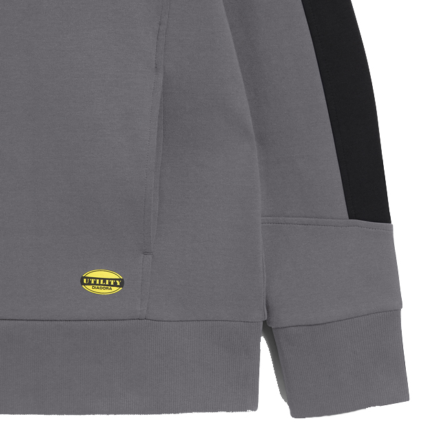 detail DIADORA Crew Litework šedá pánská mikina ke krku