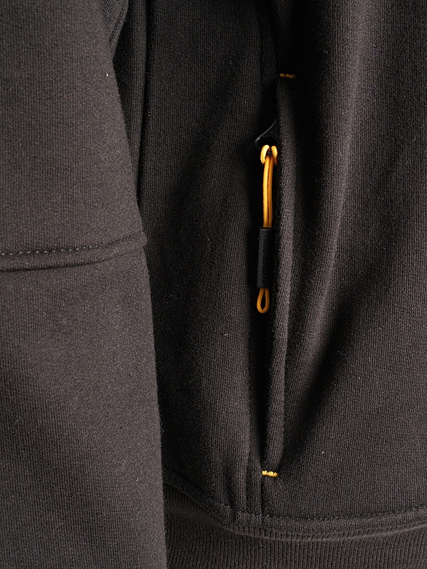 detail JCB Trade Crew černá pánská pracovní mikina