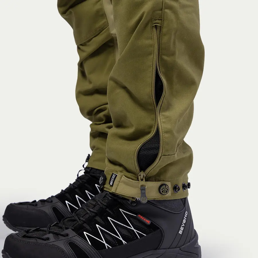 detail Beyond Nordic zelené pánské outdoor kalhoty
