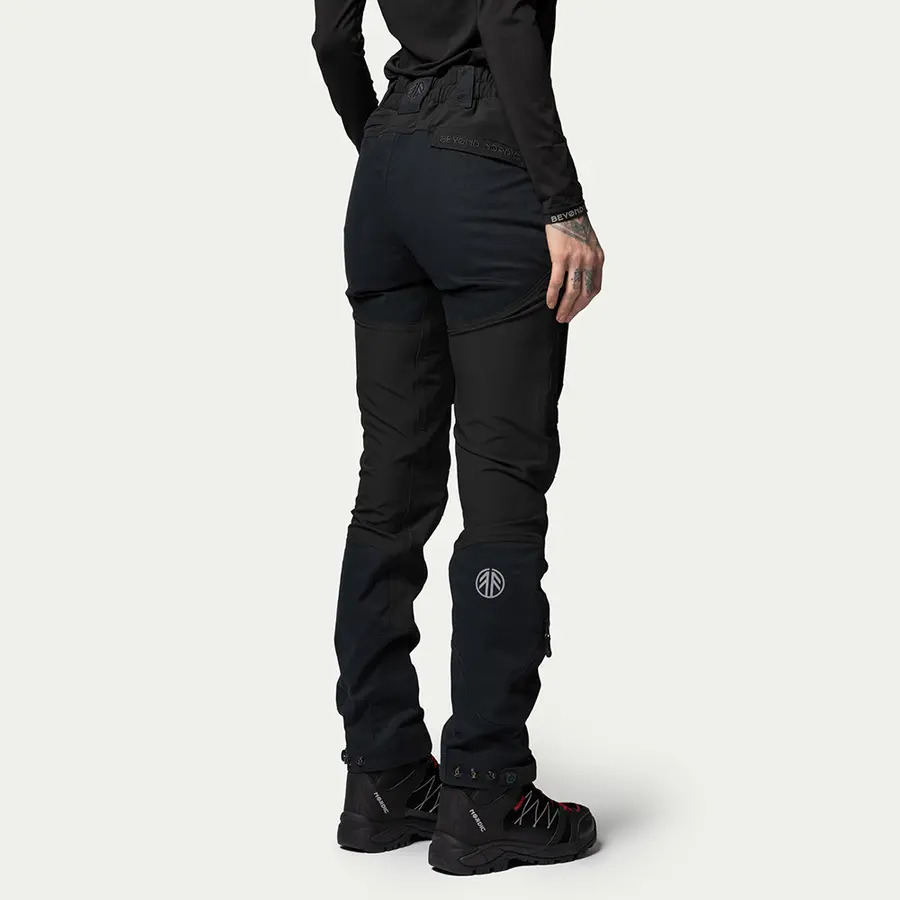detail Beyond Nordic černé dámské outdoor kalhoty Teflon EcoElite®