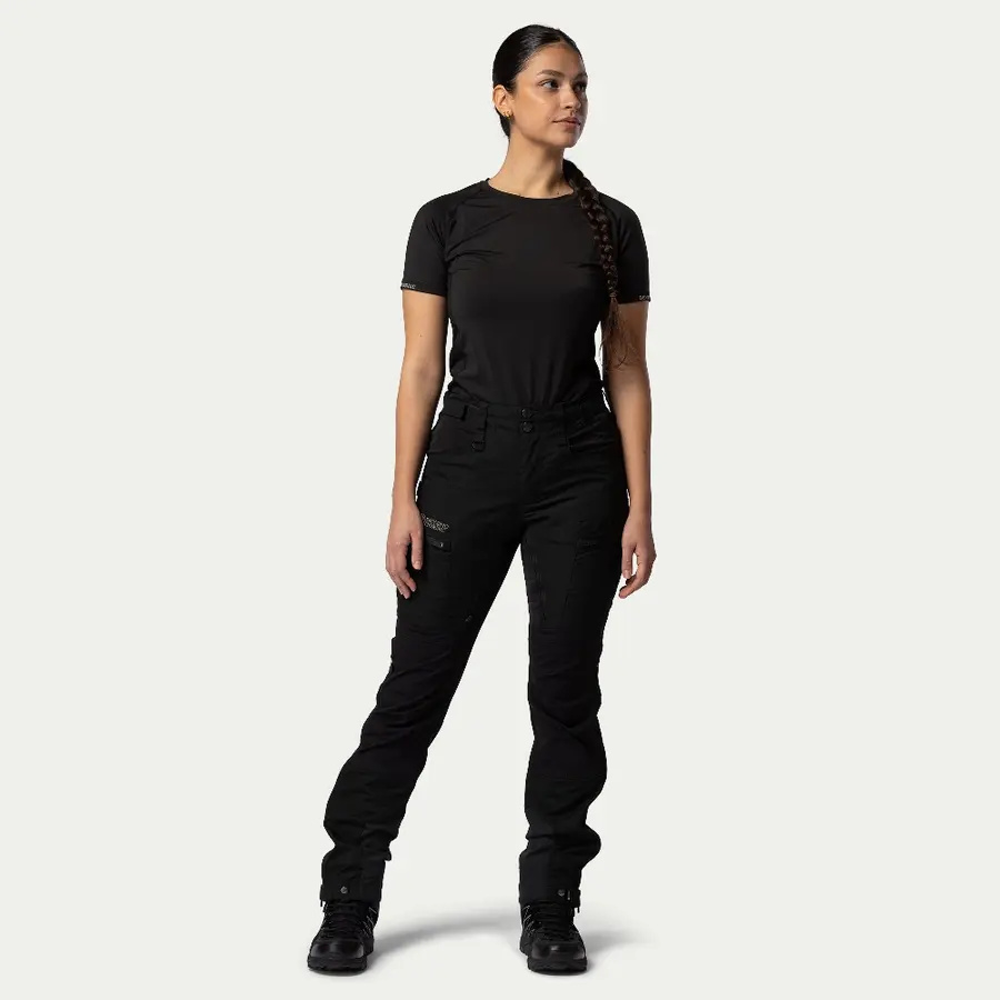 detail Beyond Nordic Sweden dámské černé outdoor kalhoty stretch pohodlné voděodpudivé