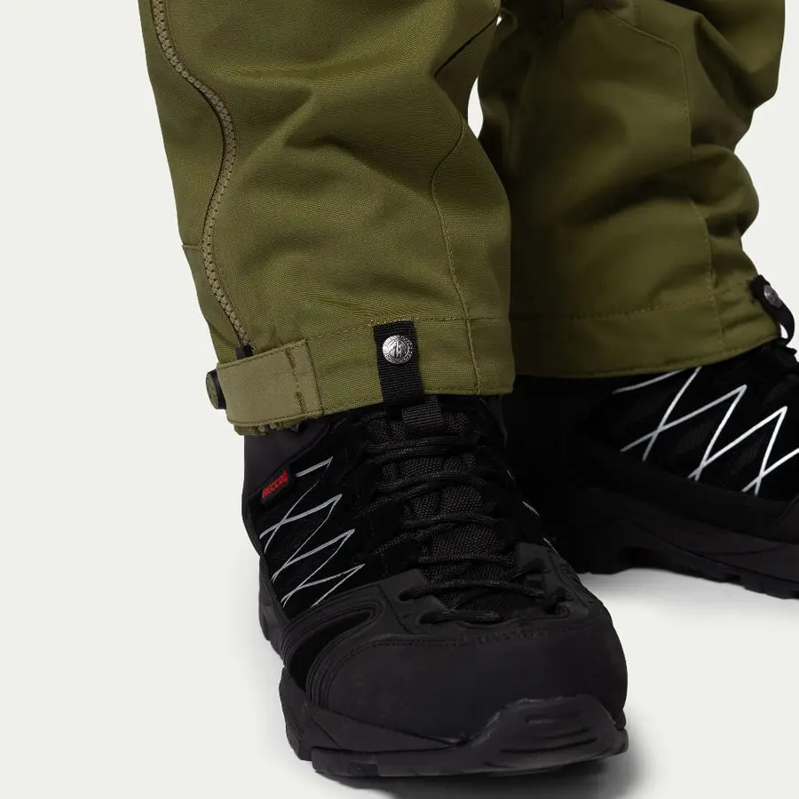 detail Beyond Nordic Sweden pánské zelené outdoor kalhoty stretch pohodlné voděodpudivé