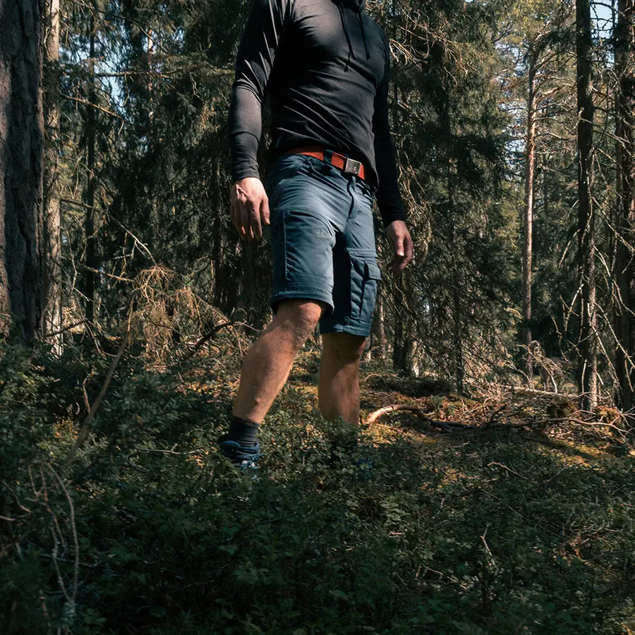 detail Beyond Nordic Sweden Zip-Off modré pánské outdoor kalhoty 2v1