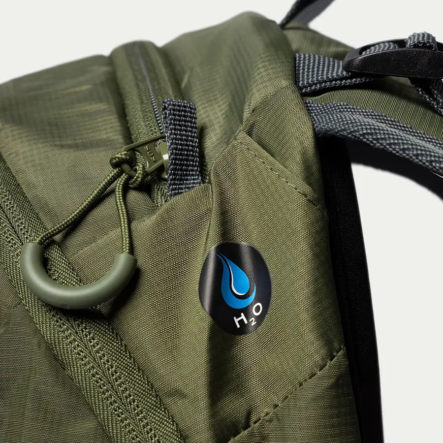 detail Beyond Nordic Sweden BN503 olivový pánský outdoor batoh 20L