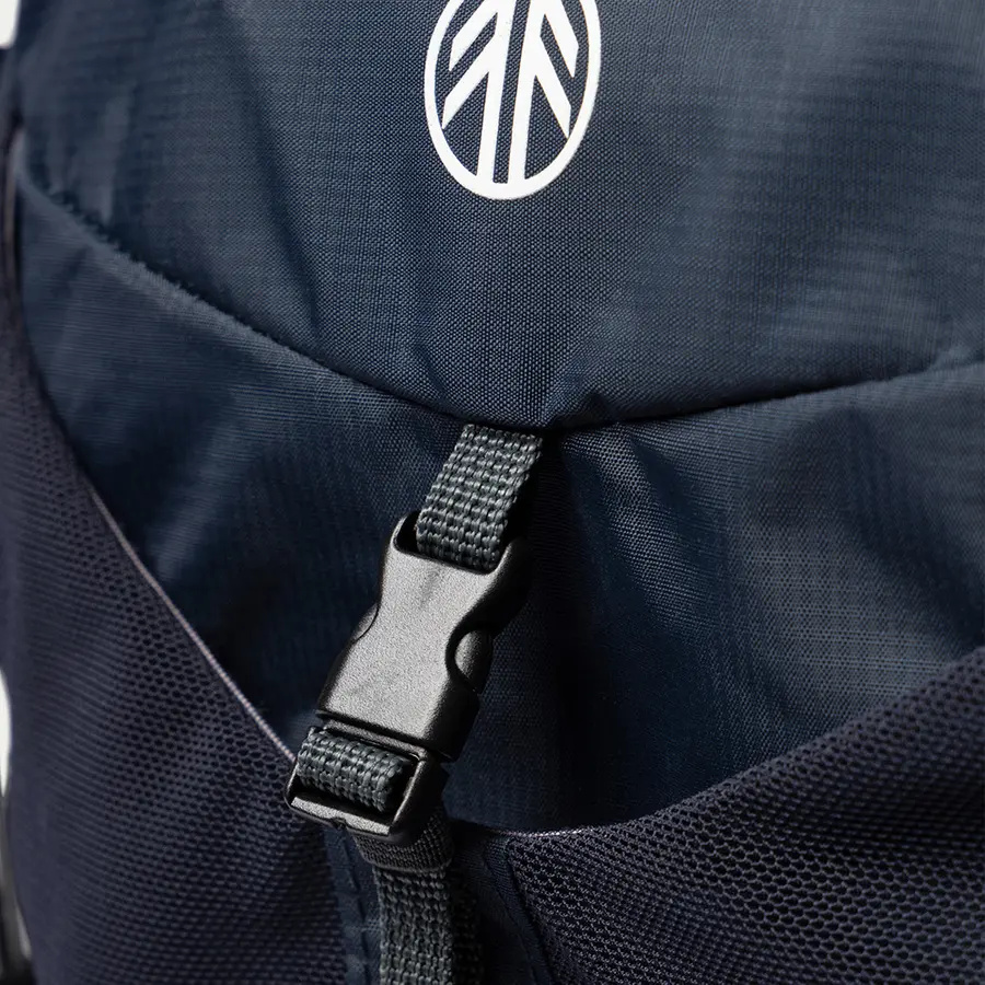 detail Beyond Nordic Sweden BN503 modrý pánský outdoor batoh 20L