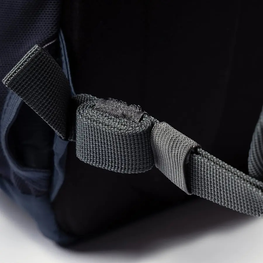 detail Beyond Nordic Sweden BN503 modrý pánský outdoor batoh 20L