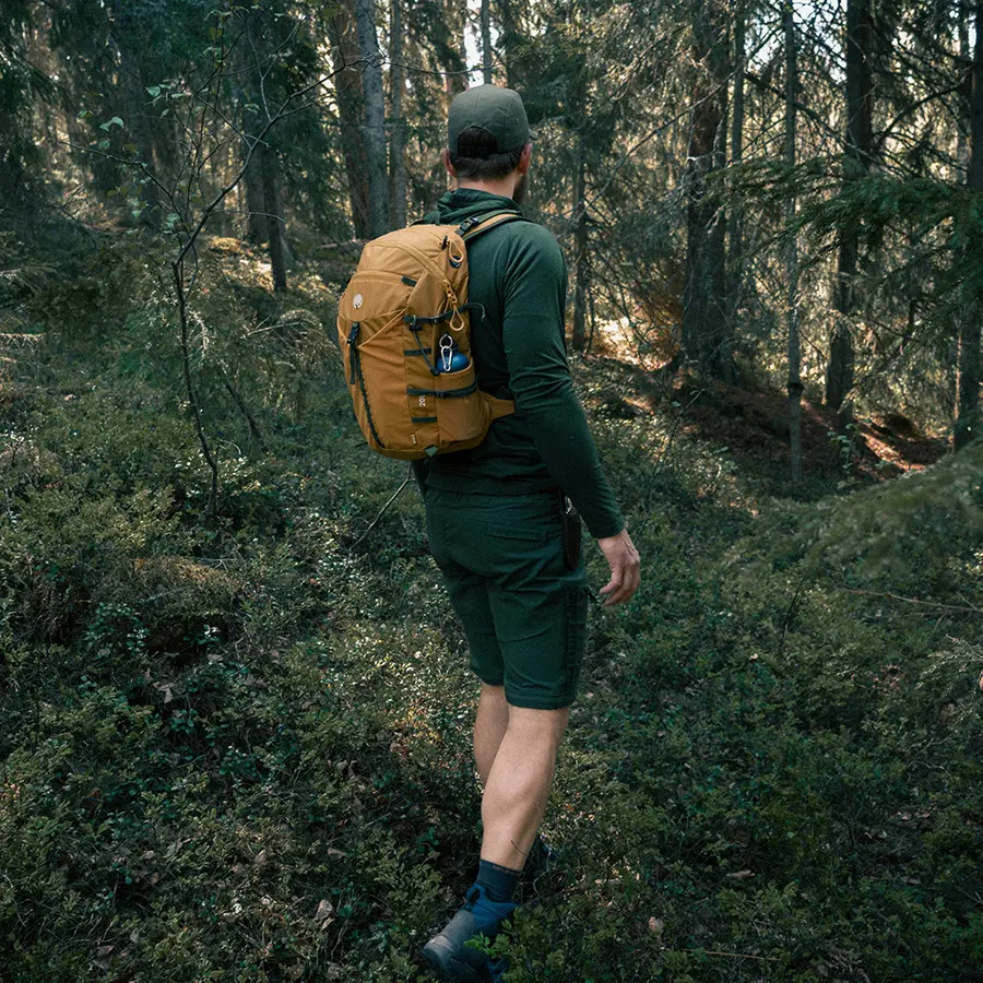 detail Beyond Nordic Sweden BN503 žlutý pánský outdoor batoh 20L