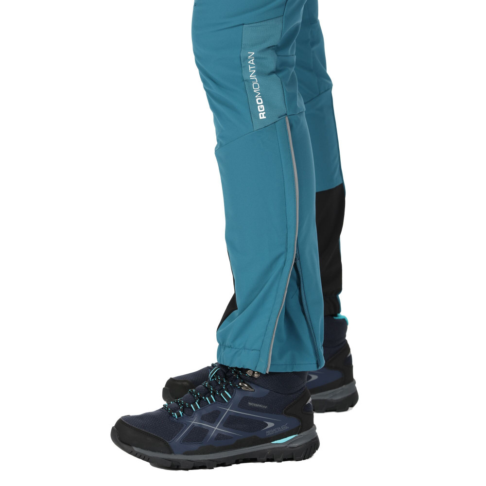 detail REGATTA Mountain Trs modré dámské outdoor kalhoty
